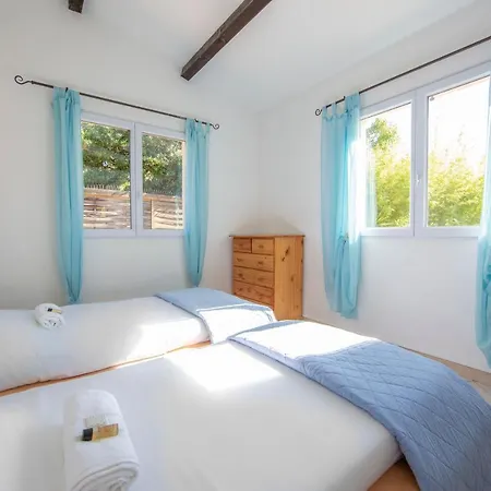 Holiday House In Cap D'antibes With Garden Close To The Sea Антиб