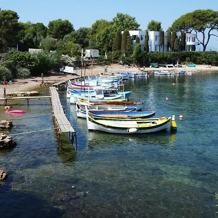 Holiday House In Cap D'antibes With Garden Close To The Sea Дом отдыха *
